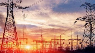 برلماني: الربط الكهربائي مع الأردن خطوة إستراتيجية لتعزيز أمن الطاقة وجذب الاستثمارات برلماني: الربط الكهربائي مع الأردن خطوة إستراتيجية لتعزيز أمن الطاقة وجذب الاستثمارات