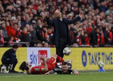 بعد تصرفهم السيئ تجاه جوتا.. سلوت يفاجئ جماهير كريستال بالاس برد غير متوقع