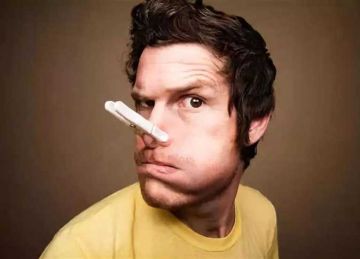  رائحة الجسم تكشف السر .. 4 علامات صحية يجب الانتباه لها تنذر بمشاكل صحية