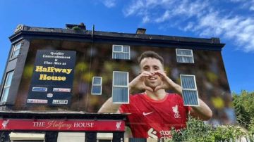 موقف مؤثر لصلاح.. ليفربول يستذكر جوتا في تكريم عاطفي بافتتاح البريميرليج موقف مؤثر لصلاح.. ليفربول يستذكر جوتا في تكريم عاطفي بافتتاح البريميرليج