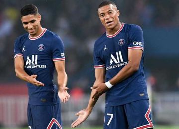 يحترم النساء حتى وهو سكران .. مبابي يكشف جانبا خفيا عن حكيمي بعد اتهامه بالاغتصاب يحترم النساء حتى وهو سكران .. مبابي يكشف جانبا خفيا عن حكيمي بعد اتهامه بالاغتصاب