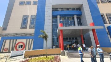 الصحة: مساعد الوزير يتفقد مشروع إنشاء مستشفى العبور التخصصي تمهيدا لتشغيله الصحة: مساعد الوزير يتفقد مشروع إنشاء مستشفى العبور التخصصي تمهيدا لتشغيله