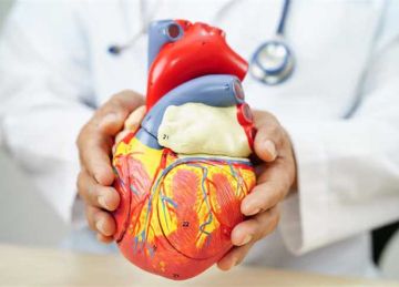 تضعفه وتزيد خطر الجلطات.. 7 عادات يومية تؤدي إلى الإصابة بأمراض القلب