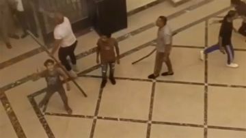  ضرب بالشوم .. فيديو مشاجرة أهالي عروسين قرية الميمون في بني سويف