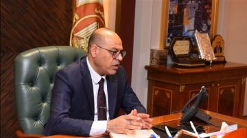 إيقاف وإحالة 2 من مفتشي العمل إلى النيابة لاتهامهما بتلقى رشوة