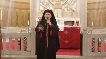 الأنبا بولا يختتم المؤتمر السنوي لخدام وخادمات فرح وعطاء بالقاهرة