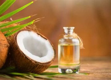 السر في زيت جوز الهند.. طريقة سحرية للتخلص من حب الشباب وجفاف البشرة والتهابات الجلد السر في زيت جوز الهند.. طريقة سحرية للتخلص من حب الشباب وجفاف البشرة والتهابات الجلد