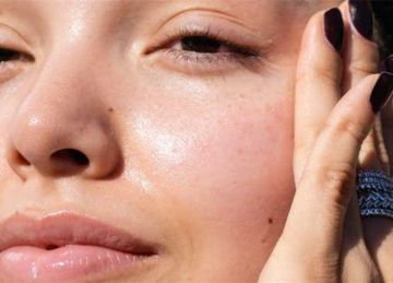  عايزة وشك مشدود؟ .. 5 طرق طبيعية لزيادة الكولاجين ومرونة البشرة من غير جلسات أو حقن