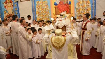 رسامة 70 شماسا جديدا بكنيسة العذراء الأميرية وسط أجواء من الفرح صور