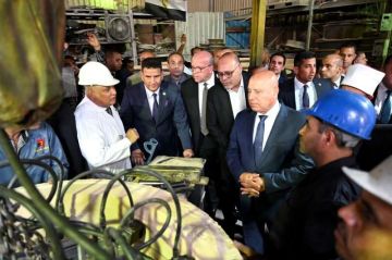 وزير الصناعة والنقل يتفقد شركة النصر للمسبوكات ويشارك في ندوة تثقيفية للعاملين بحضور وزراء الأوقاف والعمل وزير الصناعة والنقل يتفقد شركة النصر للمسبوكات ويشارك في ندوة تثقيفية للعاملين بحضور وزراء الأوقاف والعمل