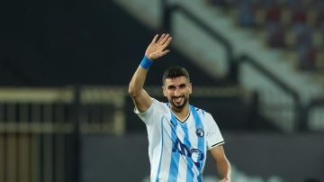 وليد الكرتي يحصد جائزة رجل مباراة الأهلي وبيراميدز