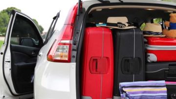 أفضل النصائح لقائدي السيارات قبل السفر: طريق السلامة