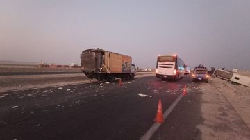 الصور الأولى.. إصابة 32 شخصا في تصادم أتوبيس وسيارة نقل بالصحراوى الشرقي بأسيوط