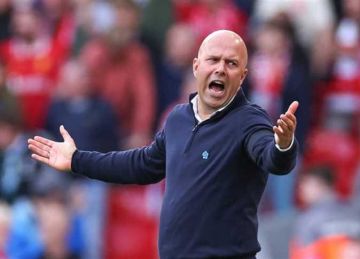  ليست مباراة كرة قدم .. تصريحات مثيرة من سلوت عن مواجهة ليفربول ضد نيوكاسل