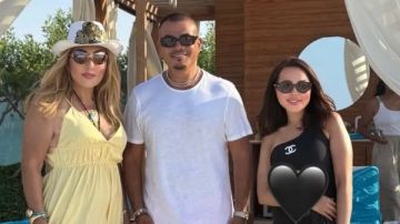 نادية الجندي بصحبة عمرو دياب في الساحل الشمالي: أحلي أصحاب