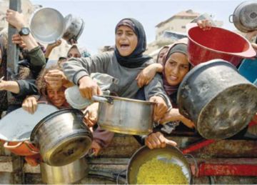  الاختبار الحقيقي الضغط لإدخال المساعدات لغزة .. الأوقاف تحتفي باليوم العالمي للعمل الإنساني