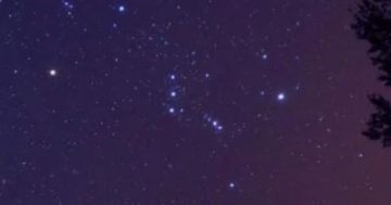 الجوزاء والشعرى يزينان سماء فجر الجمعة