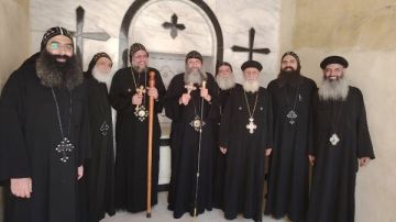 رسامة شمامسة جدد في دير العذراء والأنبا أبرام في دلجا رسامة شمامسة جدد في دير العذراء والأنبا أبرام في دلجا