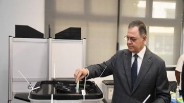 وزير الداخلية يدلى بصوته في انتخابات مجلس الشيوخ 2025.. صور