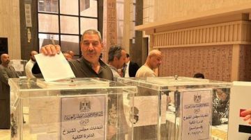 سفير مصر في فرنسا : الاقتراع بانتخابات الشيوخ يسير بسلاسة وتنظيم كامل سفير مصر في فرنسا : الاقتراع بانتخابات الشيوخ يسير بسلاسة وتنظيم كامل