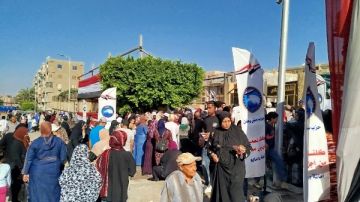 مزمار بلدي يستقبل الناخبين قبل فتح لجان الشيوخ في 15 مايو