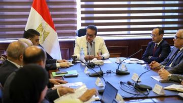 وزير الصحة: ملتزمون بتوفير كافة الإمكانيات اللازمة لضمان استدامة مشتقات البلازما وزير الصحة: ملتزمون بتوفير كافة الإمكانيات اللازمة لضمان استدامة مشتقات البلازما