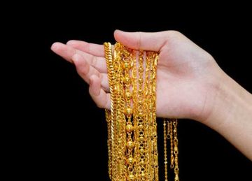 تراجع عالمي جديد.. سعر الذهب اليوم الثلاثاء 19-8-2025 وعيار 21 بالمصنعية ببداية التعاملات تراجع عالمي جديد.. سعر الذهب اليوم الثلاثاء 19-8-2025 وعيار 21 بالمصنعية ببداية التعاملات