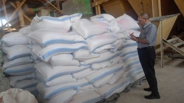 ضبط 8 أطنان خامات أعلاف مجهولة المصدر في بلبيس