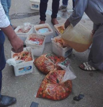 تحرير 40 محضرا وإعدام أغذية فاسدة في حملات مكبرة بالعدوة وبني مزار بالمنيا