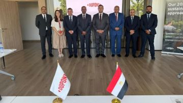 وزير الإسكان يزور أكبر مركز عالمي في دراسات وأبحاث معدات تحلية المياه ببرشلونة وزير الإسكان يزور أكبر مركز عالمي في دراسات وأبحاث معدات تحلية المياه ببرشلونة