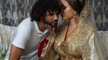 البلوجر المغربية حنان تشارك صورا مع زوجها محمد النني.. شاهد