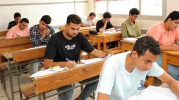 امتحانات الدور الثاني للثانوية العامة 2025 الطلاب يؤدون اللغة الأجنبية الأولى اليوم امتحانات الدور الثاني للثانوية العامة 2025 الطلاب يؤدون اللغة الأجنبية الأولى اليوم
