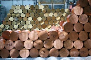 تراجع أسعار المعادن الأساسية مع ترقب لقاء ترامب وزيلينسكي تراجع أسعار المعادن الأساسية مع ترقب لقاء ترامب وزيلينسكي