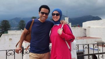 رسالة مؤثرة من زوجة الفنان سامح حسين: اللهم رد كل مريض إلى أهله سالما معافا 