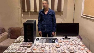 نصاب يوهم المواطنين باستثمار أموالهم فى مجال المراهنات نصاب يوهم المواطنين باستثمار أموالهم فى مجال المراهنات