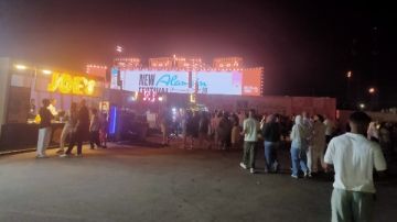 ختام مهرجان العلمين.. توافد الجمهور على حفل كايروكي وتووليت