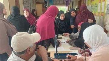 فرق التأمين الطبي تواصل أعمالها خلال جولة الإعادة بانتخابات الشيوخ في الوادي الجديد