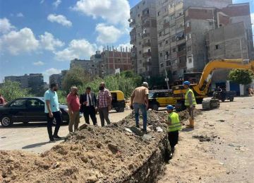  معاينات على الطبيعة .. بدء تنفيذ أعمال تركيب كابلات الإنترنت الفايبر بقرى المنتزة في الإسكندرية