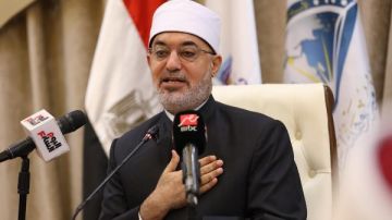 مفتي الجمهورية: نعيش في عصر متعدد الاتجاهات وسريع في أحداثه وظروفه