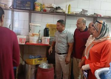 إعدام 35 كيلو مواد غذائية وتوجيه 6 إنذارات لمطاعم مخالفة خلال حملات في مطروح إعدام 35 كيلو مواد غذائية وتوجيه 6 إنذارات لمطاعم مخالفة خلال حملات في مطروح