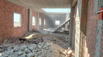 حملات مكبرة لإزالة مخالفات بناء وتنفيذ قرارات غلق وتشميع بـ الشروق حملات مكبرة لإزالة مخالفات بناء وتنفيذ قرارات غلق وتشميع بـ الشروق