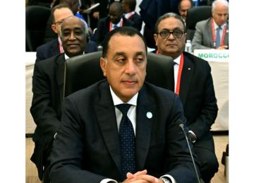 رئيس الحكومة يوجه بعدم انفراد أية جهة بوضع خارطة طريق تطوير منظومة الإعلام المصري رئيس الحكومة يوجه بعدم انفراد أية جهة بوضع خارطة طريق تطوير منظومة الإعلام المصري