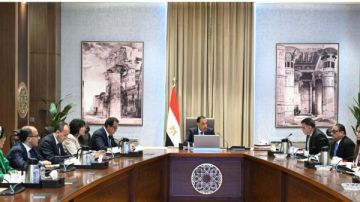 رئيس الوزراء: وجهنا بسرعة سداد مختلف المديونيات المستحقة لهيئة الشراء الموحد