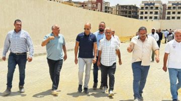 رئيس جهاز القاهرة الجديدة يتفقد محطة الصرف الصحي رقم 12 بحي الأندلس