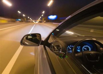 لتجنب الحوادث.. دليل شامل للقيادة ليلا بأمان وبدون مشاكل