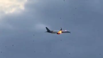 هبوط إضطراري .. إشتعال النيران في محرك طائرة ألمانية