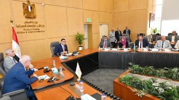  الشربيني يرأس الاجتماع الأول للجنة متابعة تخصيص الوحدات السكنية للموظفين المنتقلين للعمل بالعاصمة الإدارية