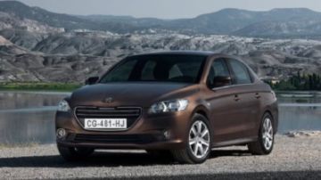 بيجو 301 سيدان سعرها 350 ألف جنيه.. صور