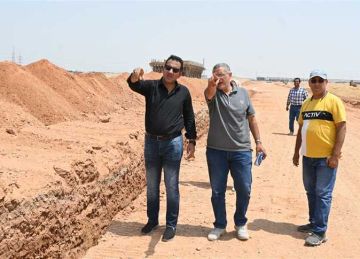 رئيس جهاز العاشر : ترفيق منطقة الـ2000 فدان يسهم في دعم خطط التوسع الصناعي والعمراني رئيس جهاز العاشر : ترفيق منطقة الـ2000 فدان يسهم في دعم خطط التوسع الصناعي والعمراني