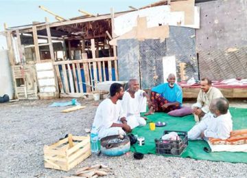 صيادو القويح بالبحر الأحمر يستغيثون: نعيش في عشش خشبية ونعاني من نقص المياه